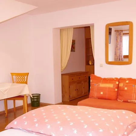 Fleischmann Bed & Breakfast